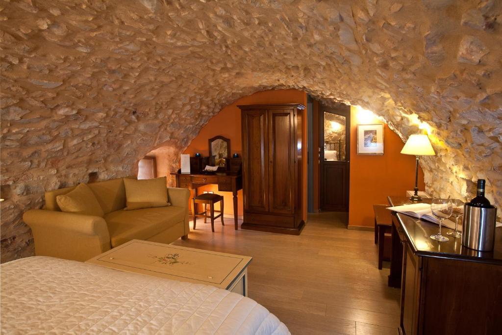 Hotel Mavromichalai Liménion Habitación foto