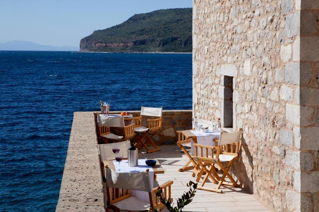 Hotel Mavromichalai Liménion Exterior foto